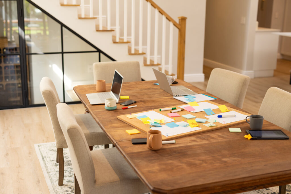 A Study Space by Day, a Dining Room by Night